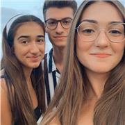 Estudiante universitaria, doy clases de repaso y de refuerzo escolar a niños de primaria y secundaria. Ayuda con los deberes, reforzar aquellas materias donde haya más dificultad, repasar alguna clase, ayuda con la planificación de estudio. Imparto clases